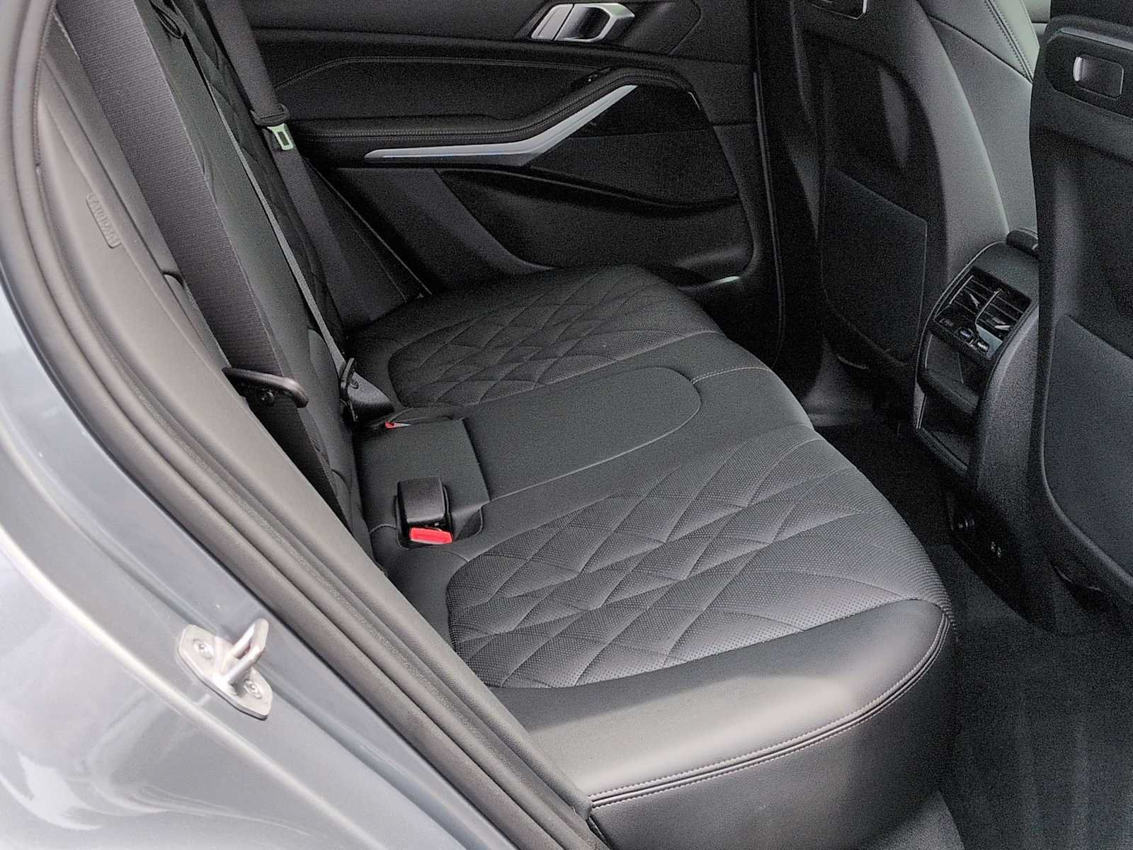 Used 2024 BMW X5 xDrive40i w/ M Sport Package AWD/4WD image 22