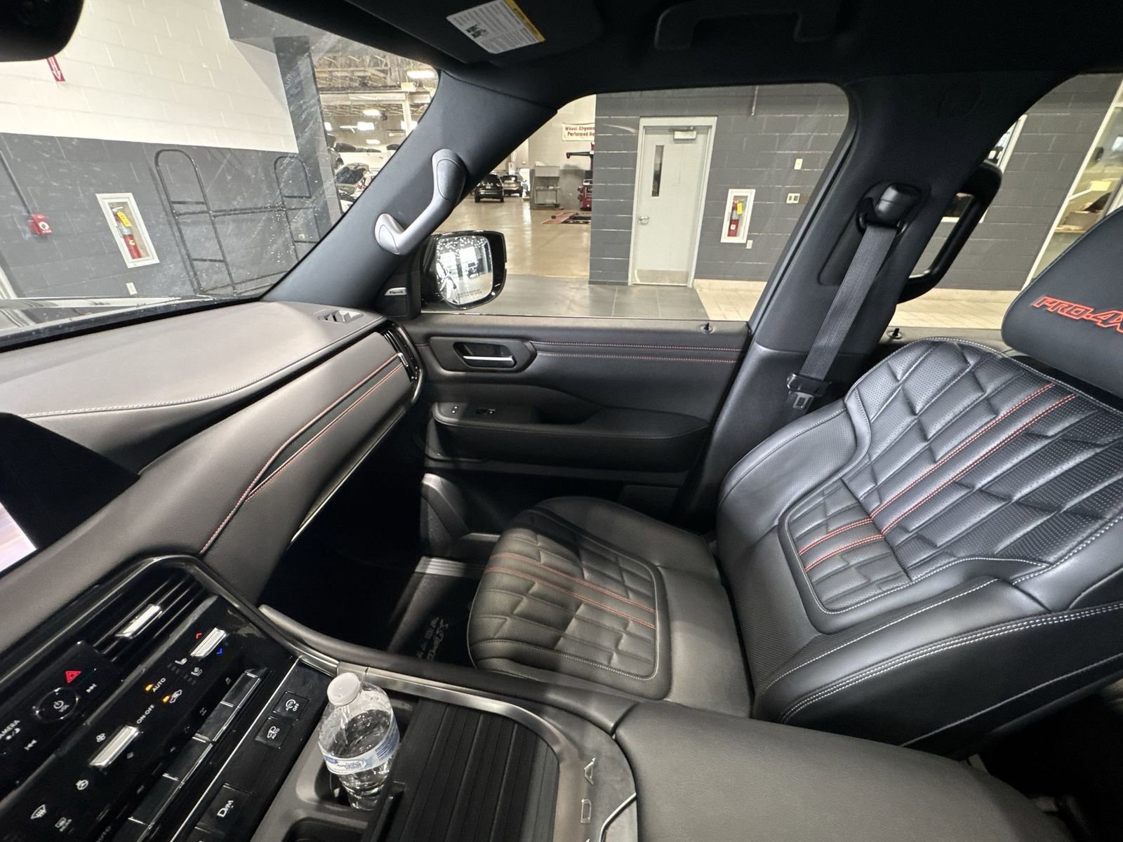 Certified 2025 Nissan Armada PRO-4X w/ Pro-4X Premium Package image 2