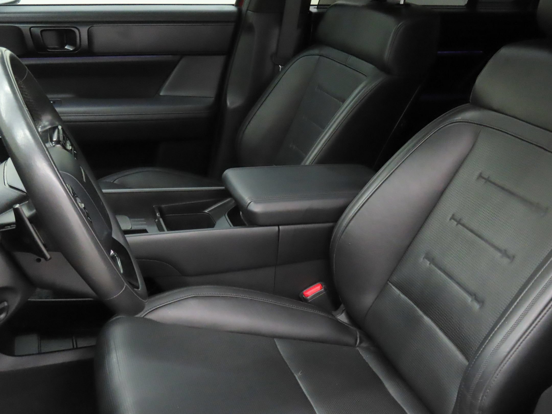 Used 2024 Hyundai Santa Fe Calligraphy FWD image 11