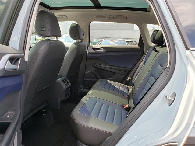 New 2025 Volkswagen Taos SEL image 8