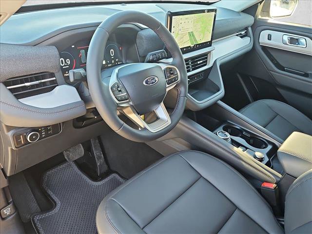 New 2026 Ford Explorer Active w/ Active Comfort Package image 3