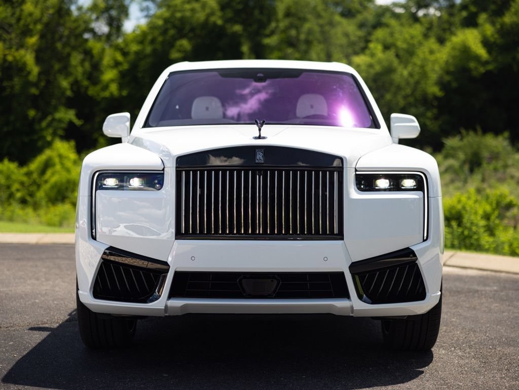 New 2027 Rolls-Royce Cullinan Black Badge AWD/4WD image 12