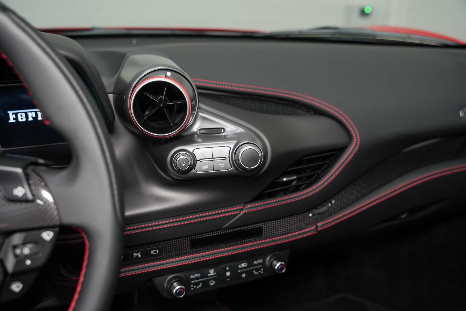 Used 2022 Ferrari F8 Tributo RWD image 41