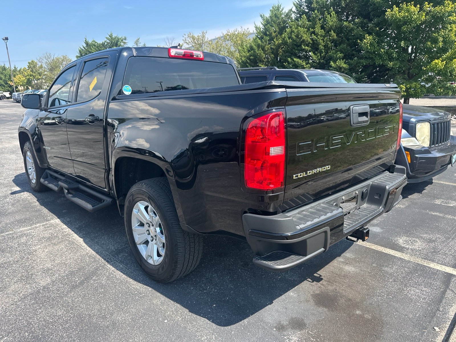 Used 2022 Chevrolet Colorado LT RWD image 5
