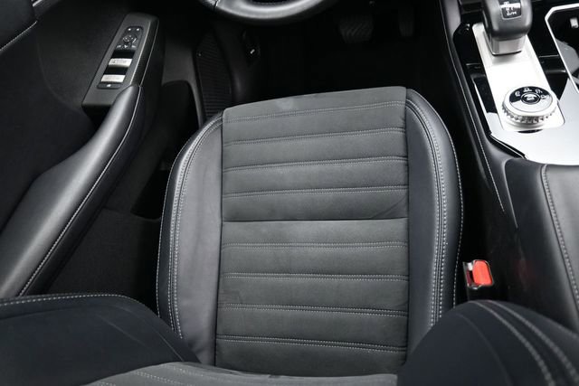 Used 2025 Mitsubishi Outlander SE FWD image 13