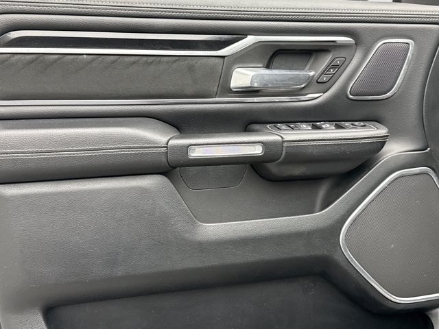 Used 2021 RAM 1500 Laramie AWD/4WD image 9