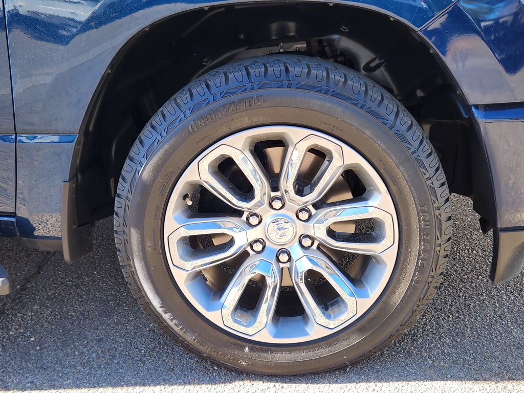 Used 2023 RAM 1500 Laramie AWD/4WD image 15