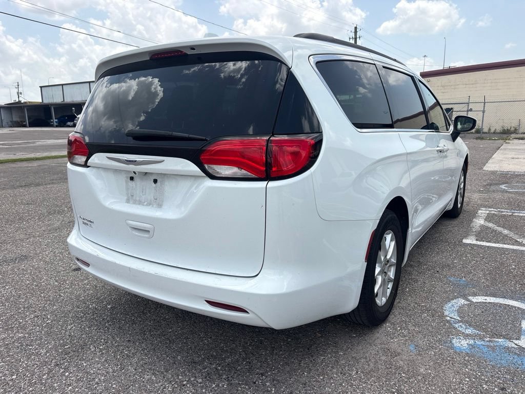 Used 2020 Chrysler Voyager Lxi FWD image 4