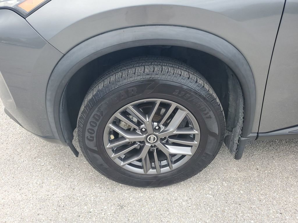 Used 2021 Nissan Rogue S image 18