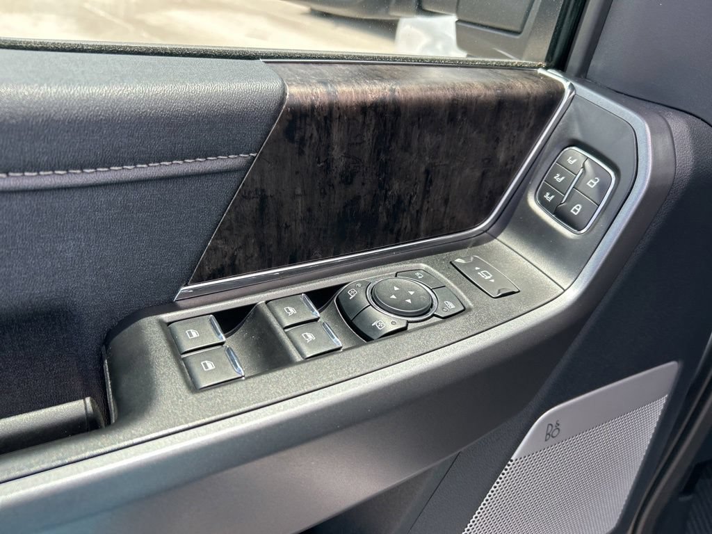 Used 2026 Ford F250 Lariat AWD/4WD image 18