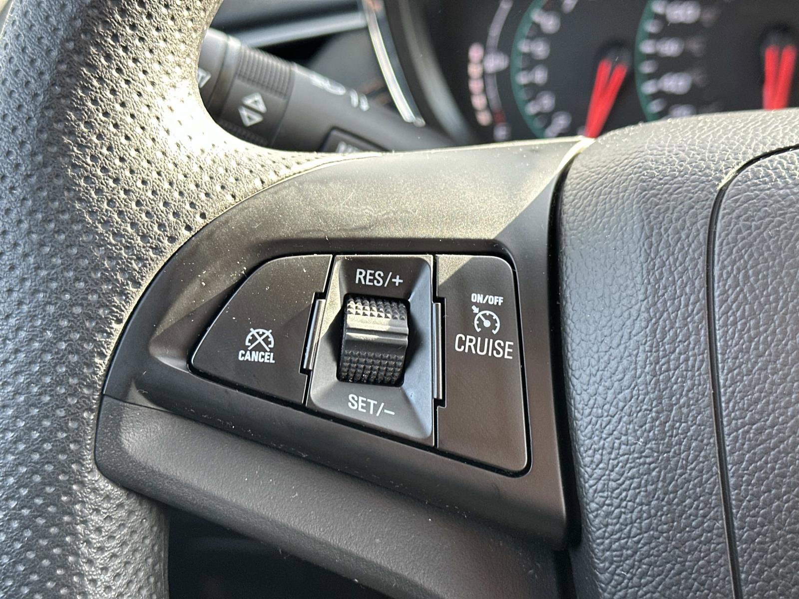 Used 2022 Chevrolet Trax LS w/ Tint and Cruise Package image 23