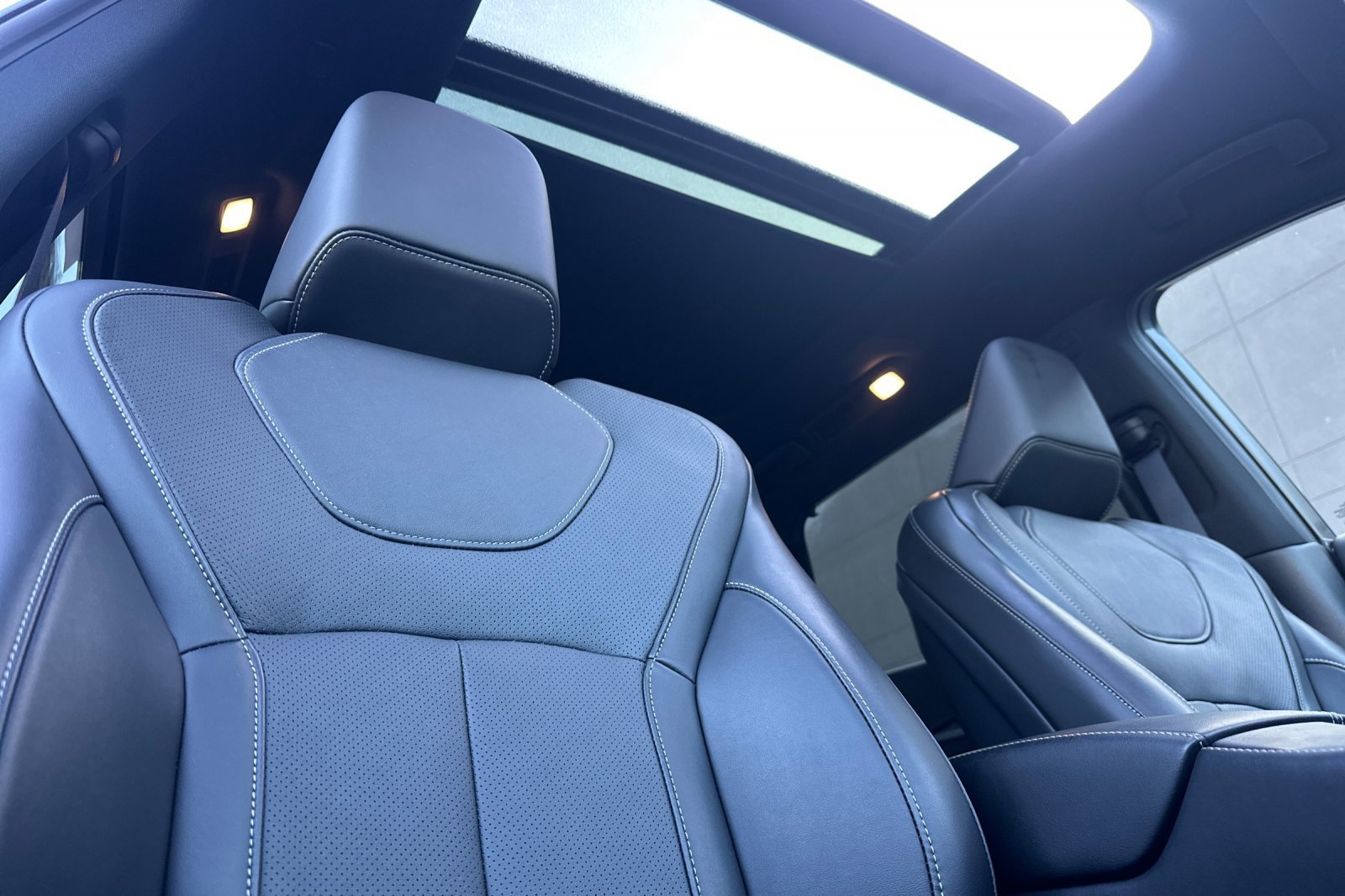 Certified 2025 INFINITI QX60 Luxe w/ Black Edition image 22