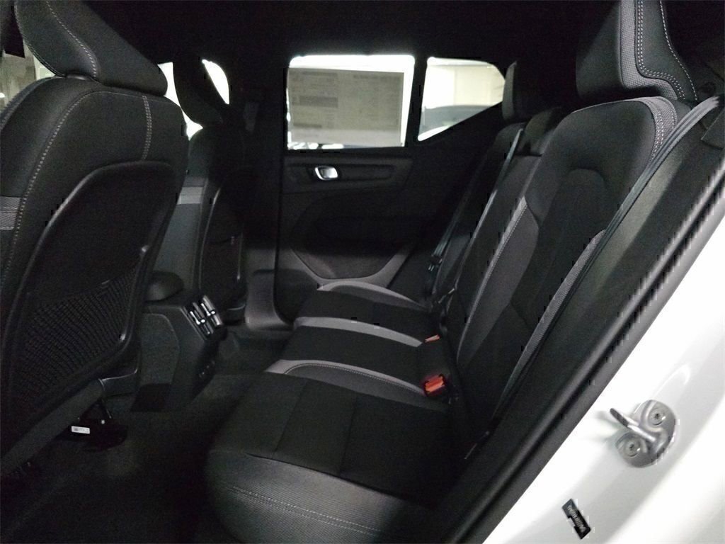 Certified 2024 Volvo XC40 Recharge Core w/ Protection Package Premier image 12