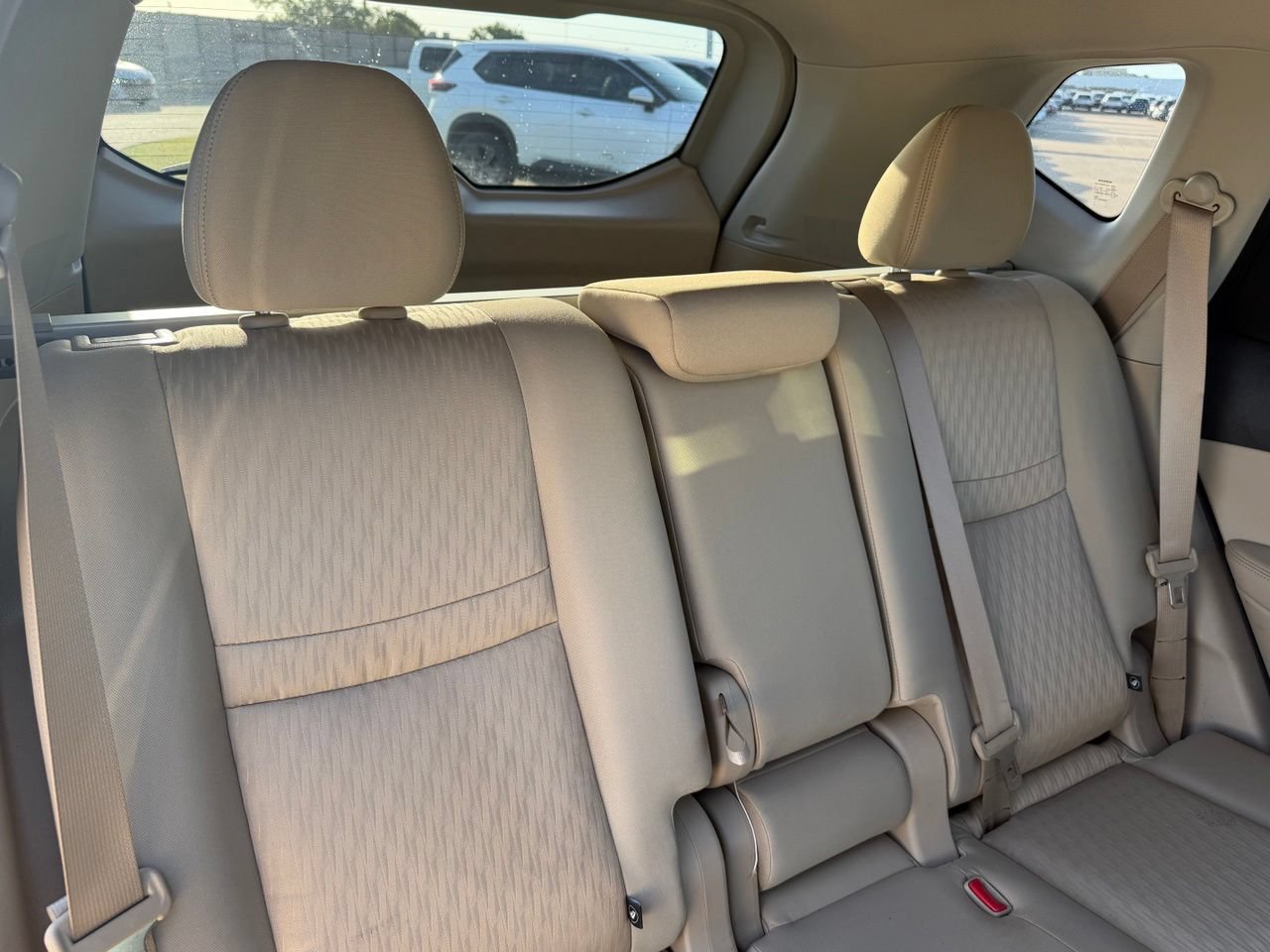 Used 2019 Nissan Rogue SV w/ Sun & Sound Touring Package FWD image 29