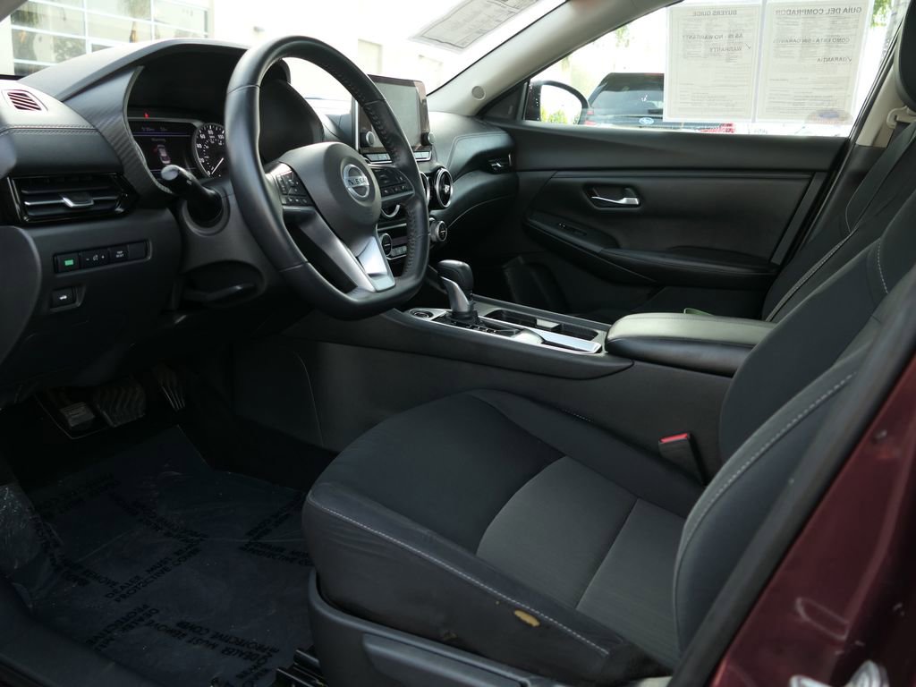 Used 2020 Nissan Sentra SV image 12