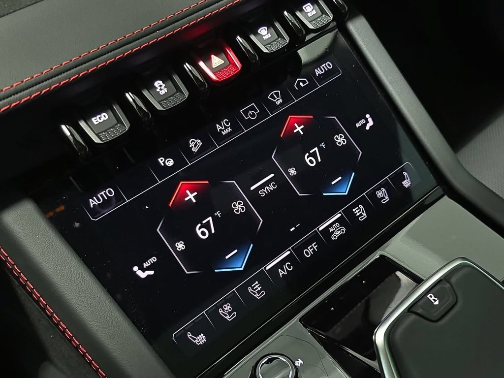 Used 2025 Lamborghini Urus SE AWD/4WD image 19