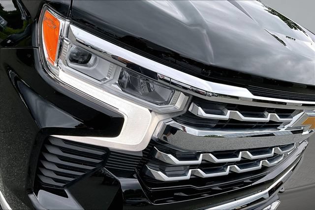 Used 2024 Chevrolet Silverado 1500 LTZ w/ LTZ Premium Package AWD/4WD image 31
