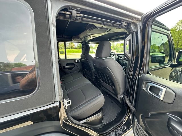 Used 2021 Jeep Wrangler Unlimited Rubicon 4xe w/ Cold Weather Group AWD/4WD image 17