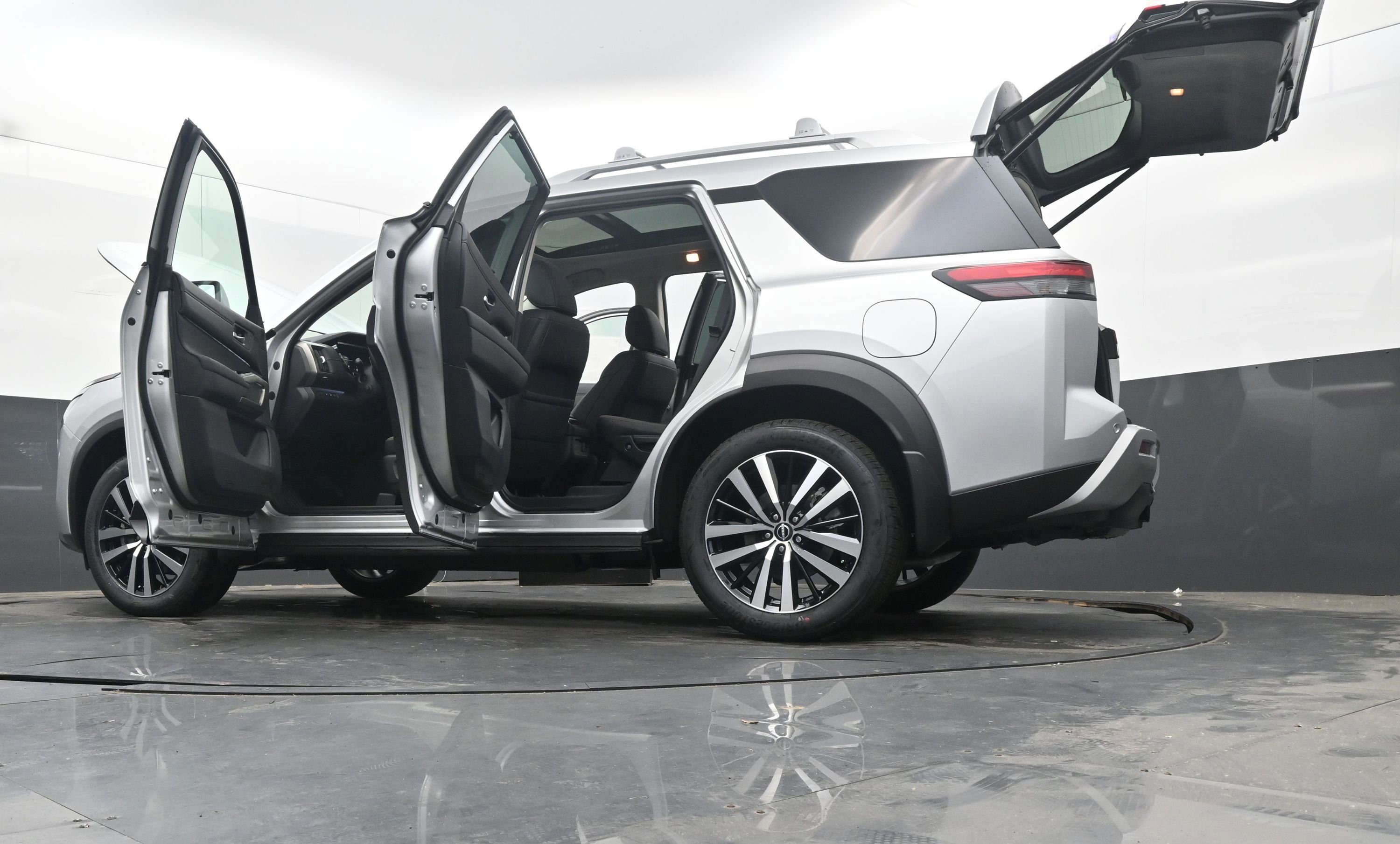 New 2025 Nissan Pathfinder Platinum image 44