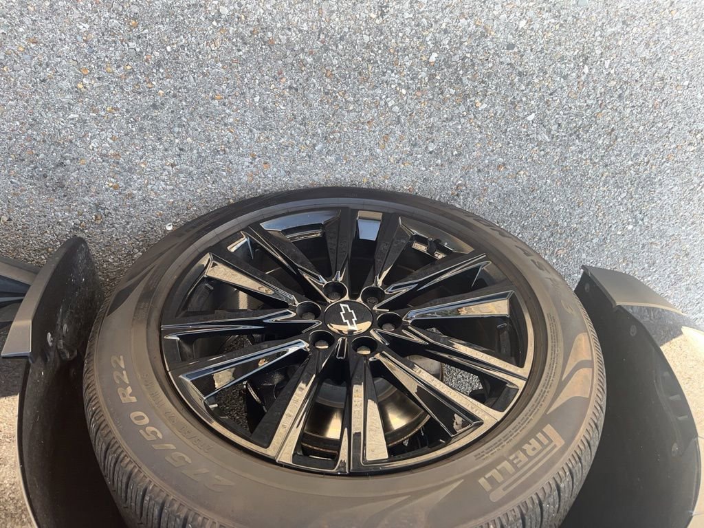 Used 2022 Chevrolet Tahoe RST w/ Luxury Package RWD image 17