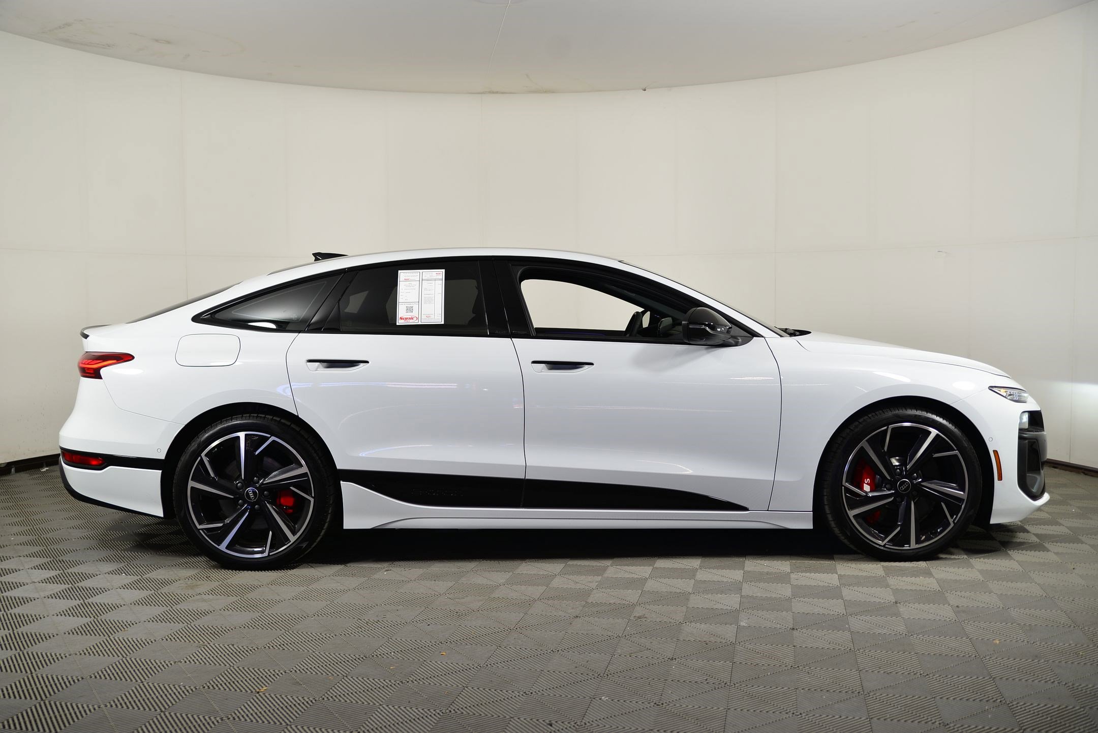 New 2025 Audi S6 e-tron Premium Plus image 7