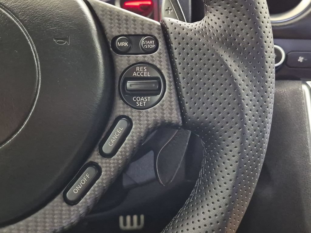 Used 2009 Nissan GT-R Premium AWD/4WD image 19