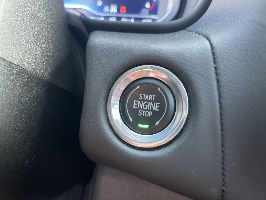 Used 2023 Chevrolet Tahoe Premier w/ Advanced Technology Package AWD/4WD image 15