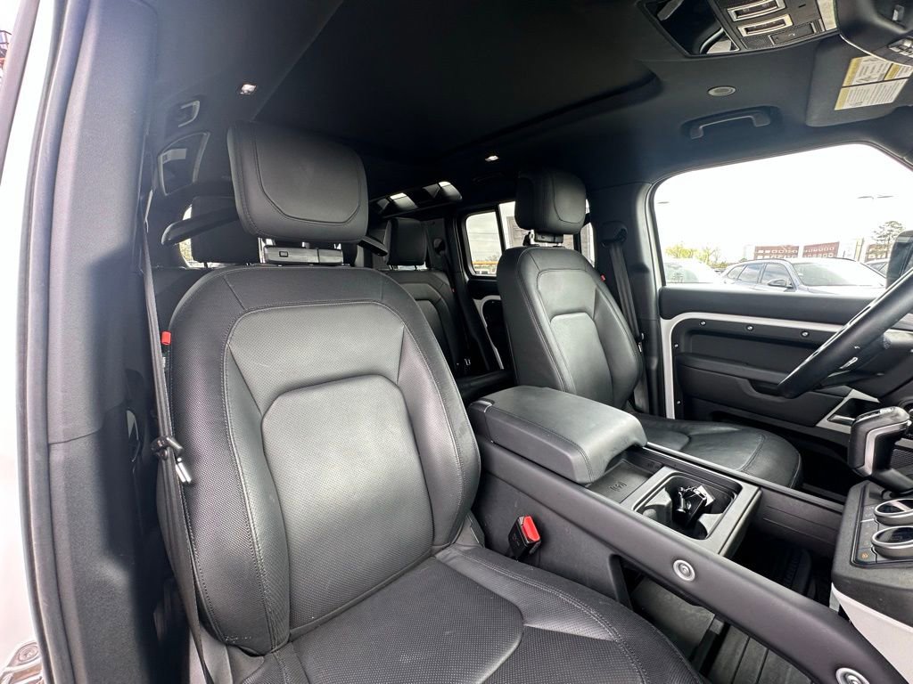 Used 2024 Land Rover Defender 110 X-Dynamic SE image 35