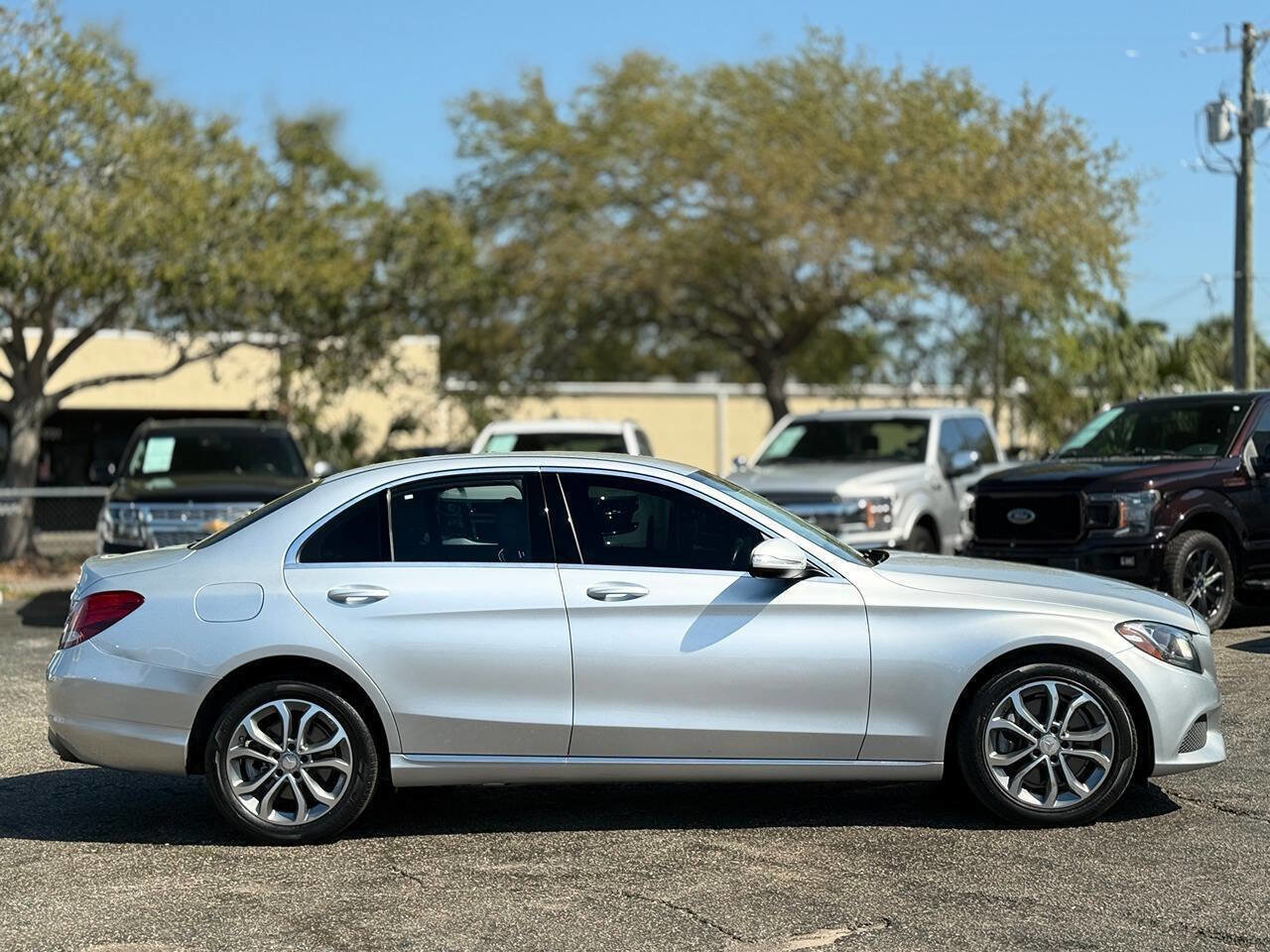 Used 2015 Mercedes-Benz C 300 4MATIC Sedan image 9