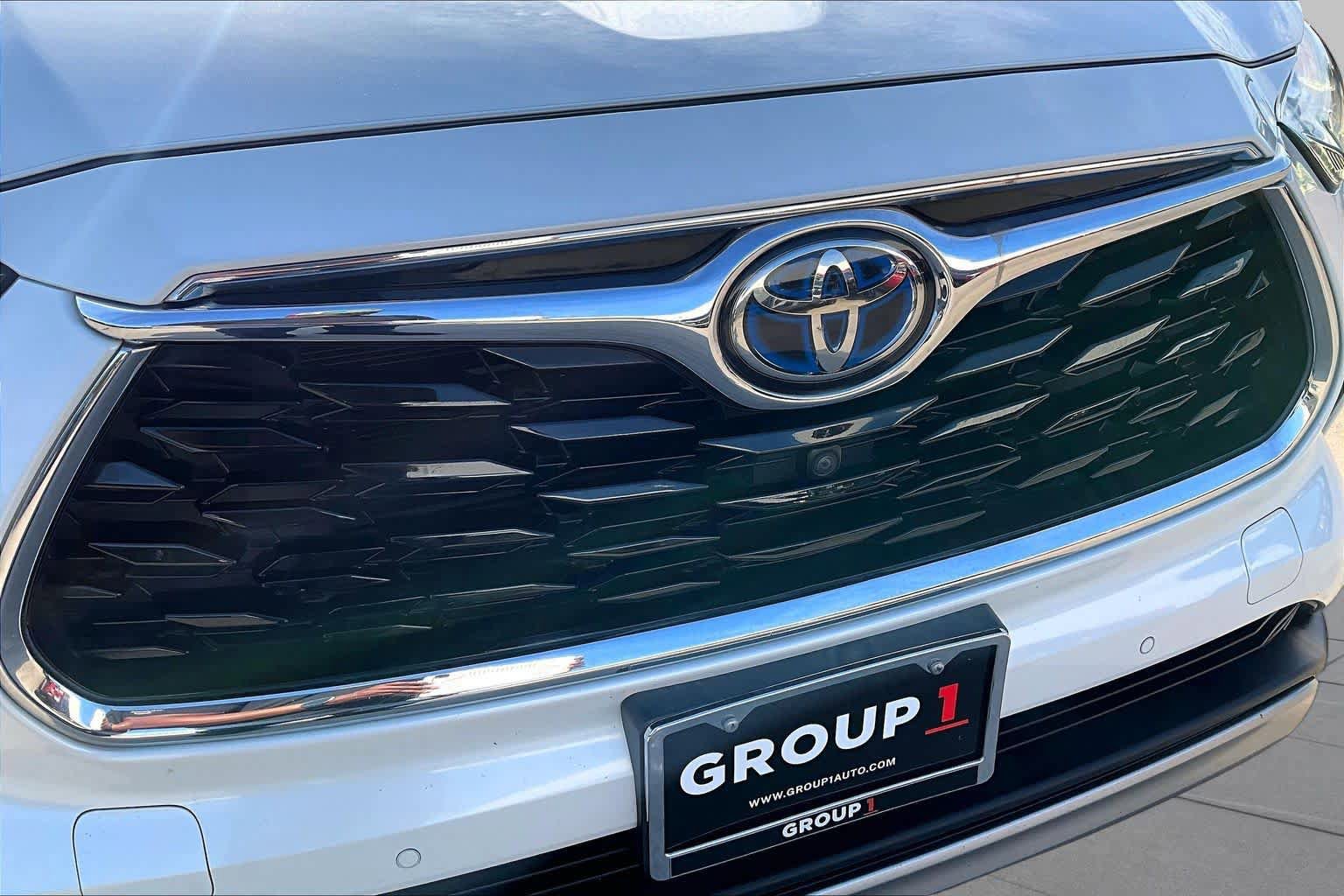 Used 2020 Toyota Highlander Platinum FWD image 29