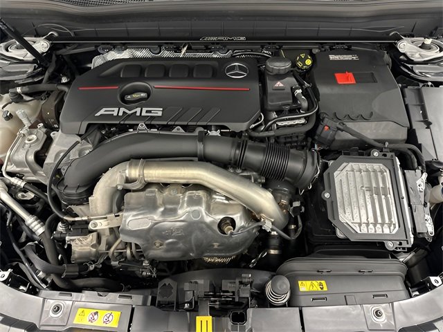Used 2025 Mercedes-Benz GLB 35 AMG 4MATIC image 10