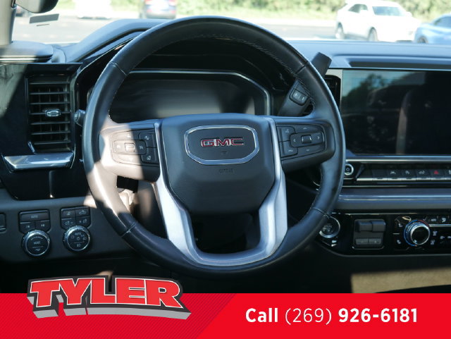 Used 2025 GMC Sierra 1500 SLT AWD/4WD image 41