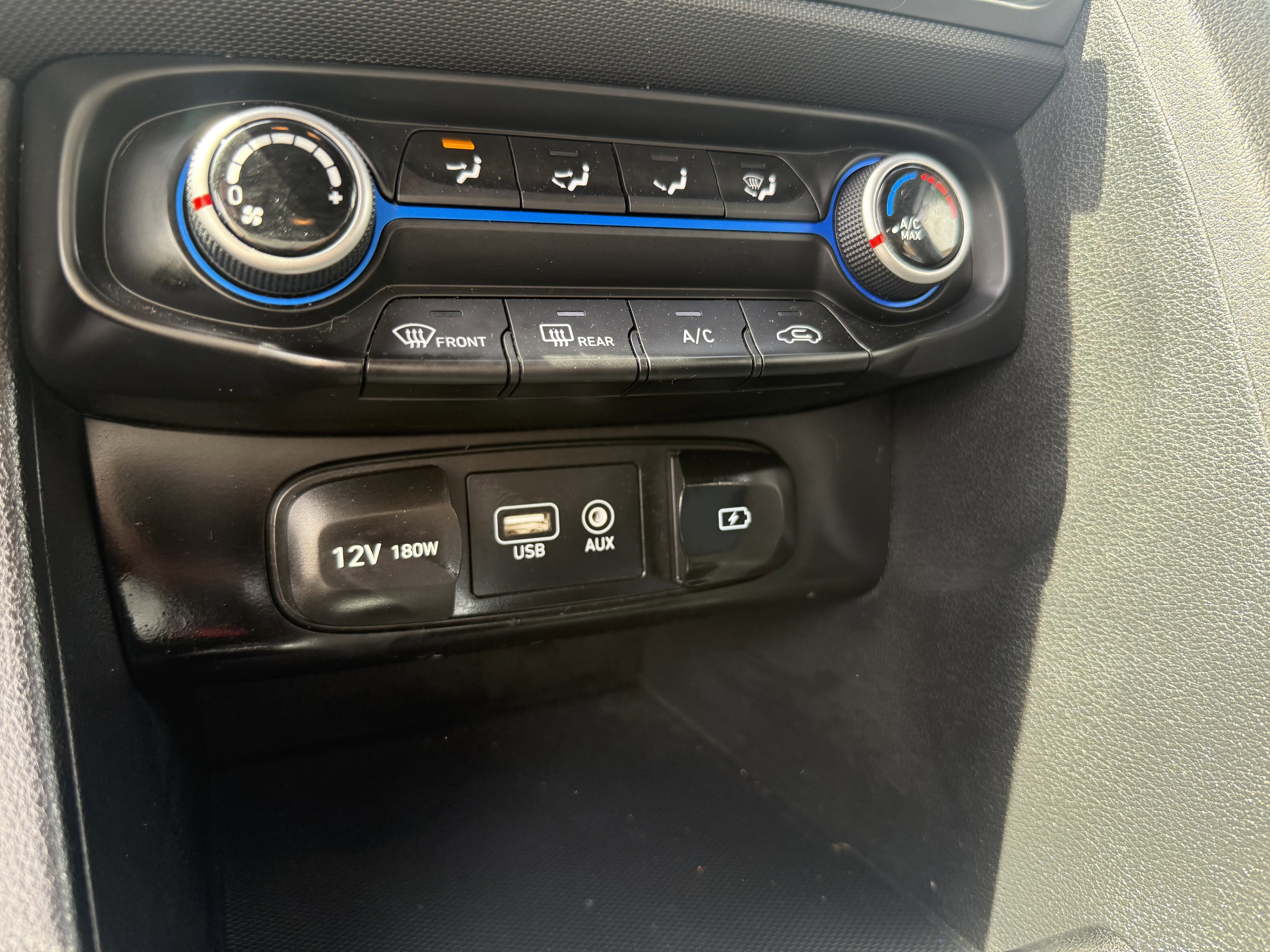 Used 2019 Hyundai Veloster 2.0 FWD image 17