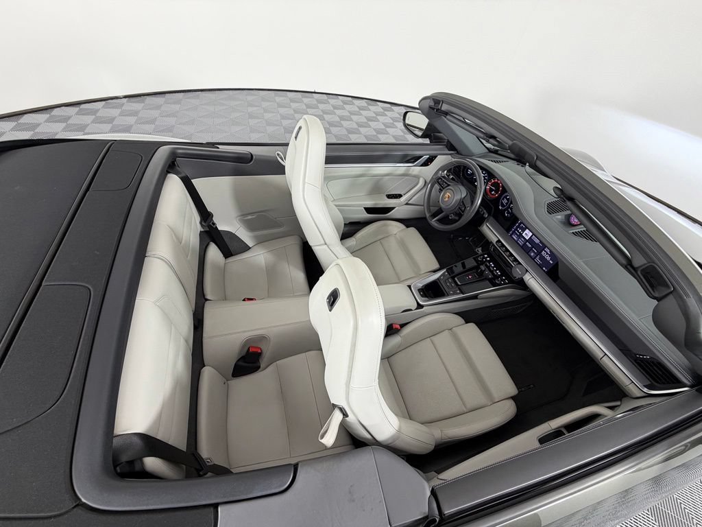 Used 2020 Porsche 911 Carrera 4S AWD/4WD image 15