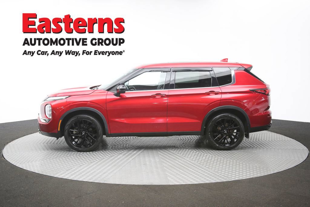Used 2022 Mitsubishi Outlander SE FWD image 60