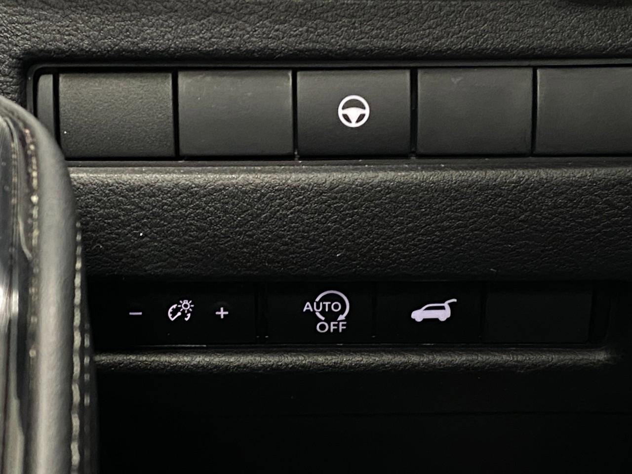 Used 2023 Nissan Rogue SV w/ SV Premium B Package image 15