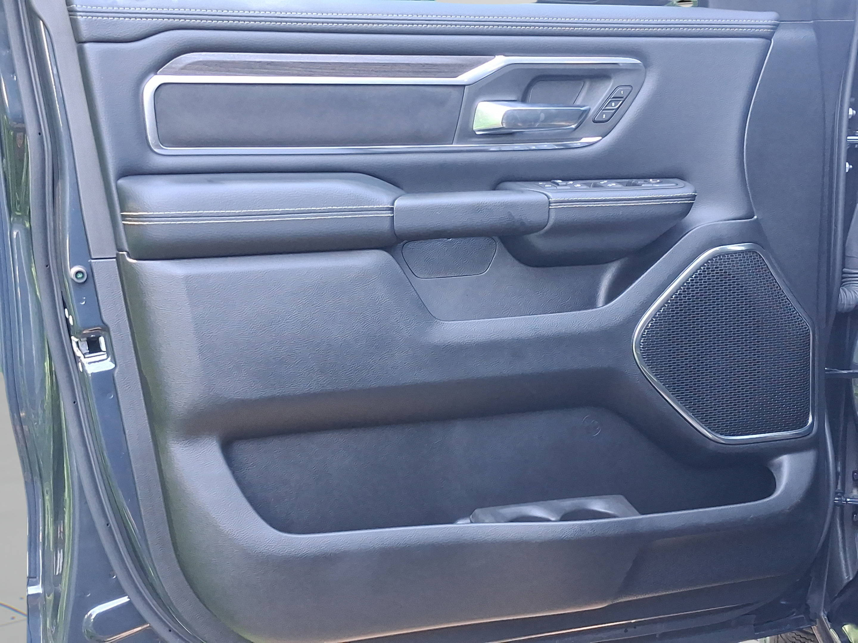 Used 2026 RAM 1500 Laramie w/ Laramie Preferred Package AWD/4WD image 12