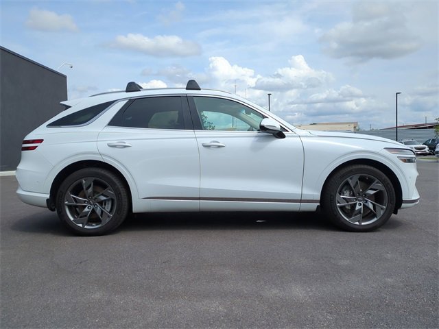 Certified 2024 Genesis Electrified GV70 Advanced image 3