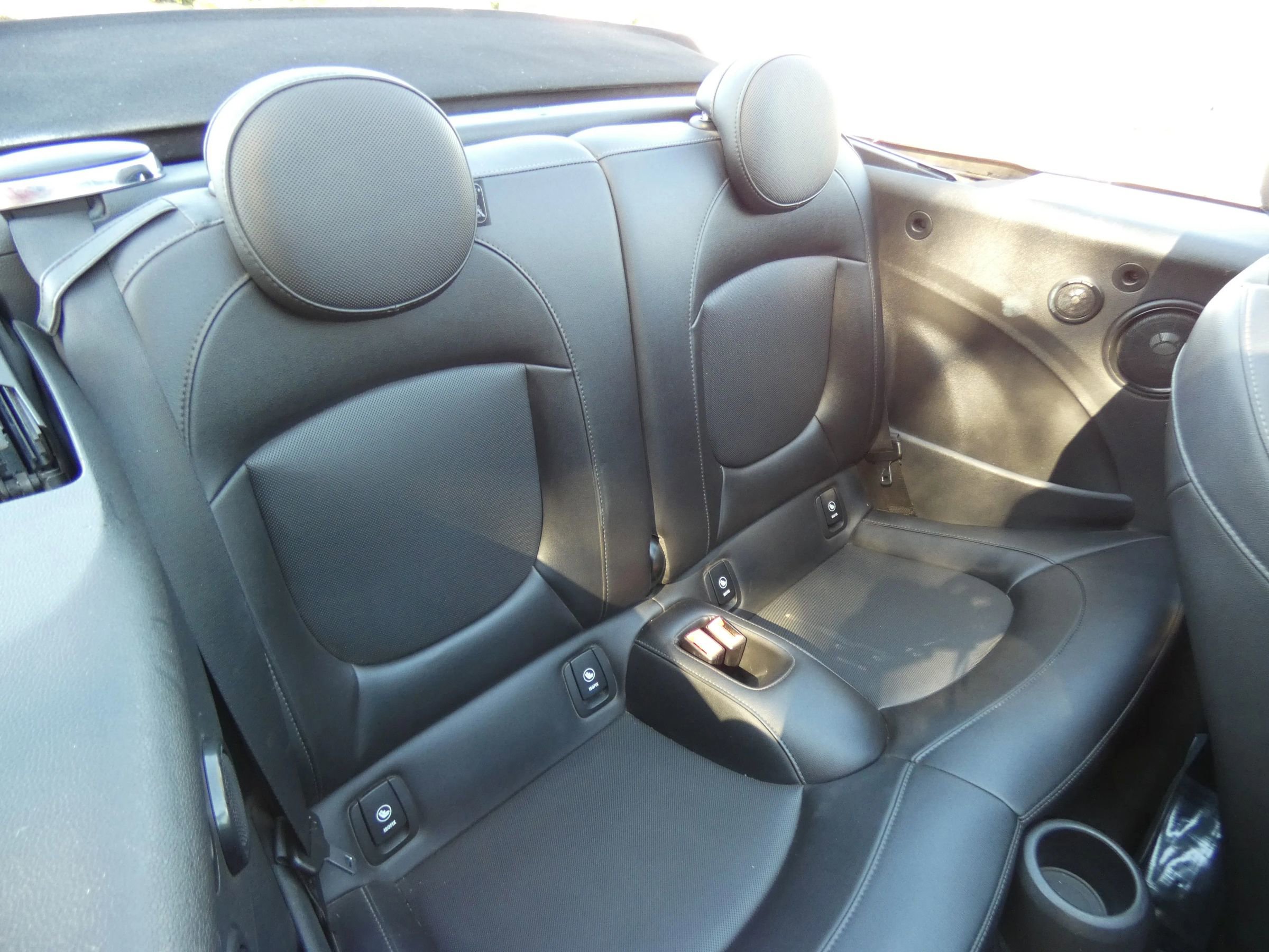 Used 2018 MINI Cooper S image 33