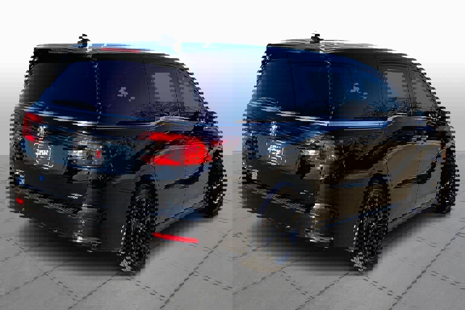 Used 2024 Honda Odyssey Sport image 12