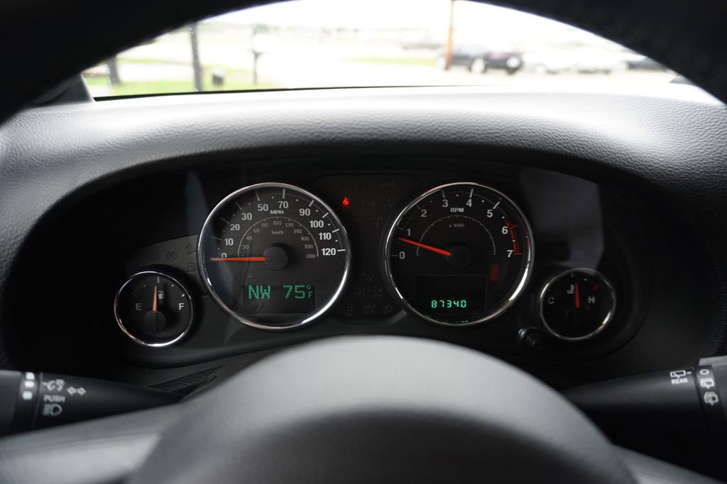 Used 2014 Jeep Wrangler Sahara w/ Dual Top Group image 15