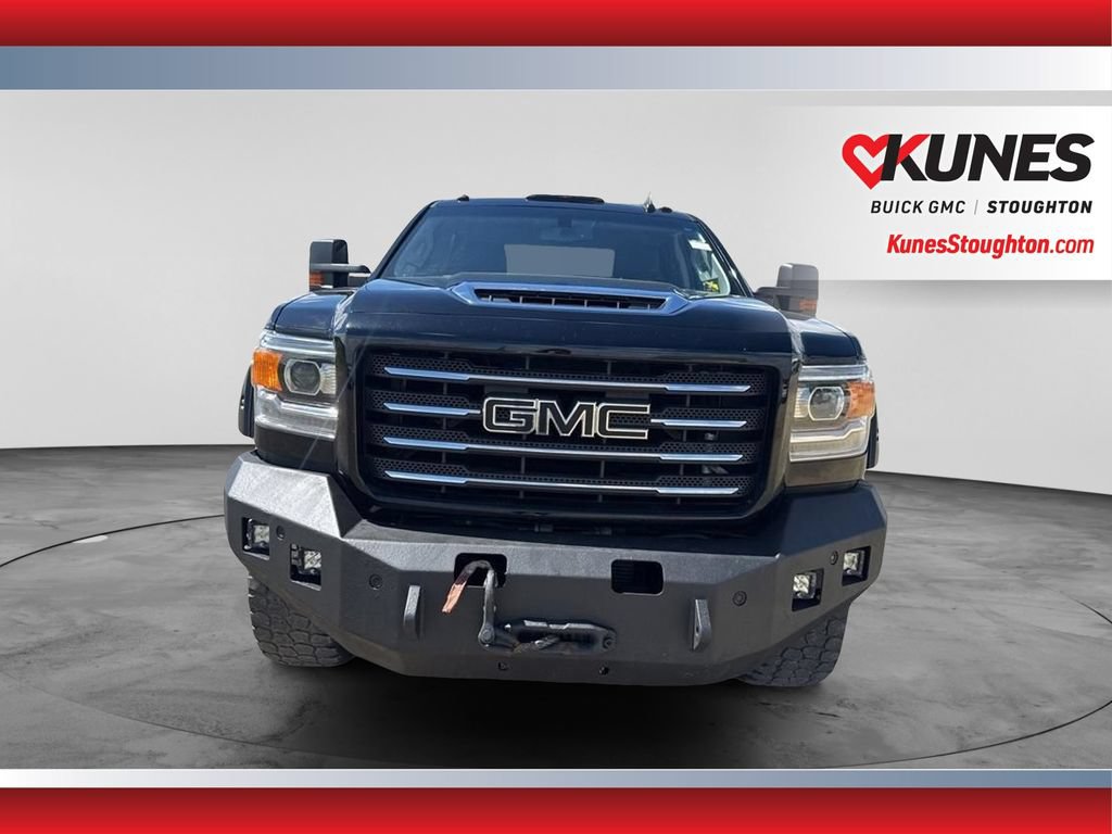 Used 2018 GMC Sierra 2500 SLT w/ Duramax Plus Package AWD/4WD image 3
