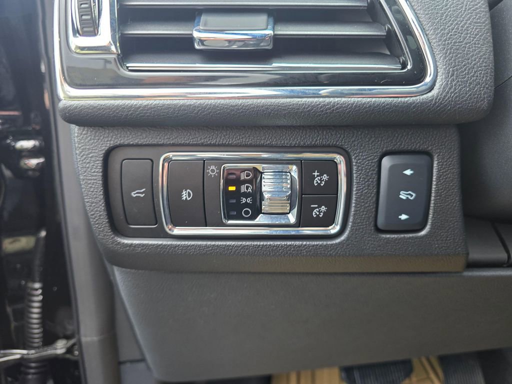 Used 2024 Lincoln Navigator L Reserve image 27