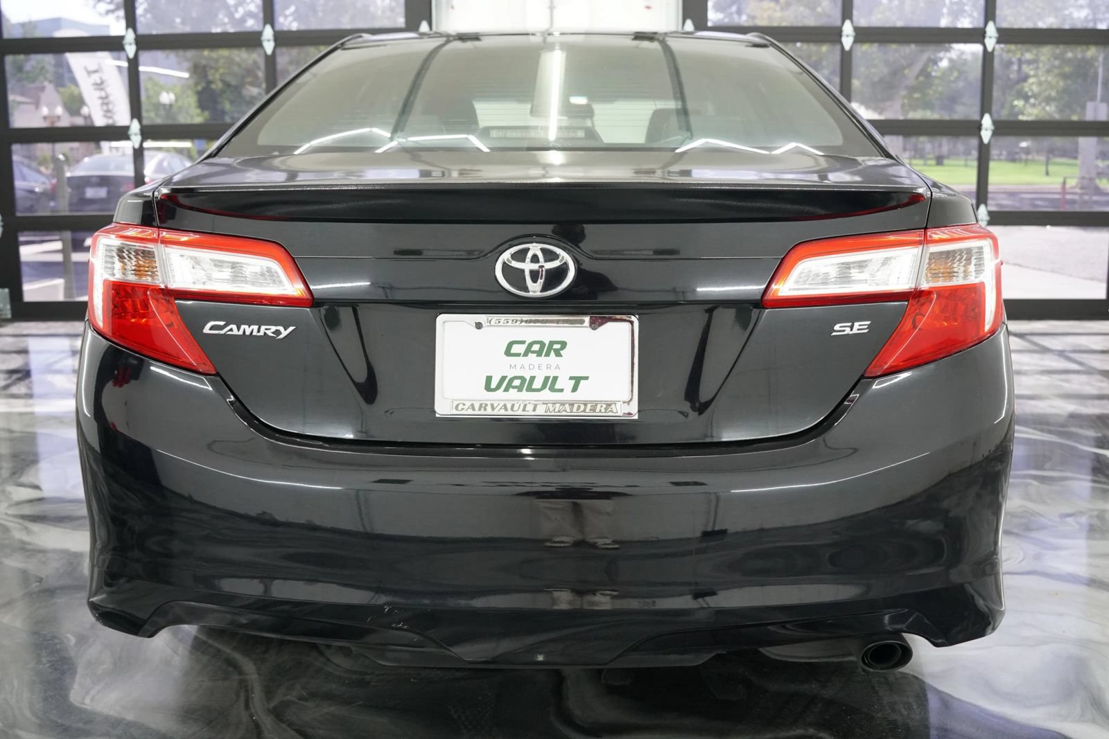 Used 2013 Toyota Camry SE FWD image 9