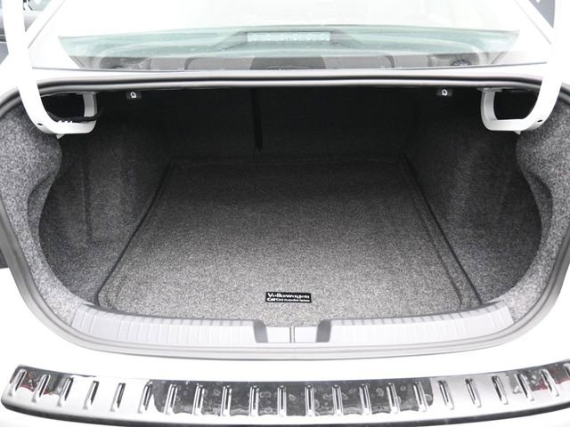 New 2026 Volkswagen Jetta SEL image 12