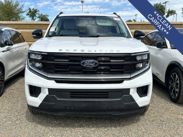 Used 2025 Ford Expedition Max Platinum w/ Driver's Package AWD/4WD image 4