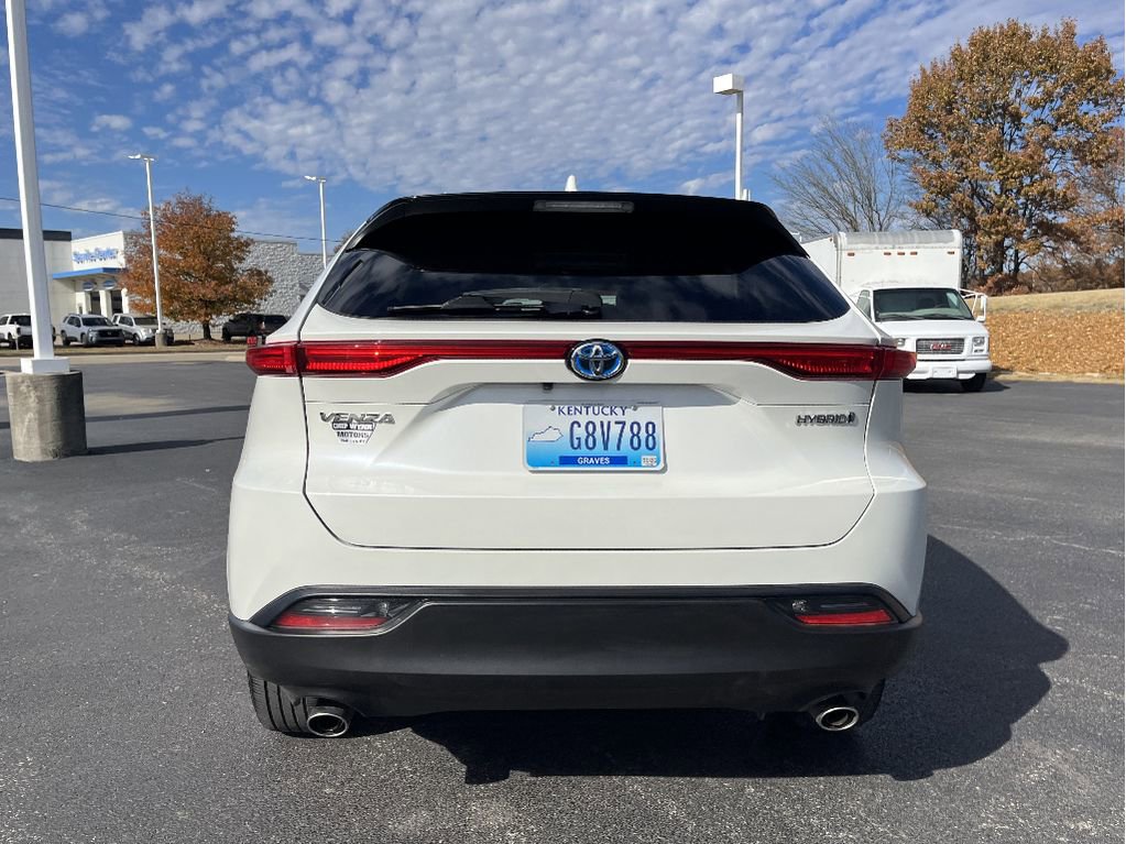 Used 2021 Toyota Venza LE image 6