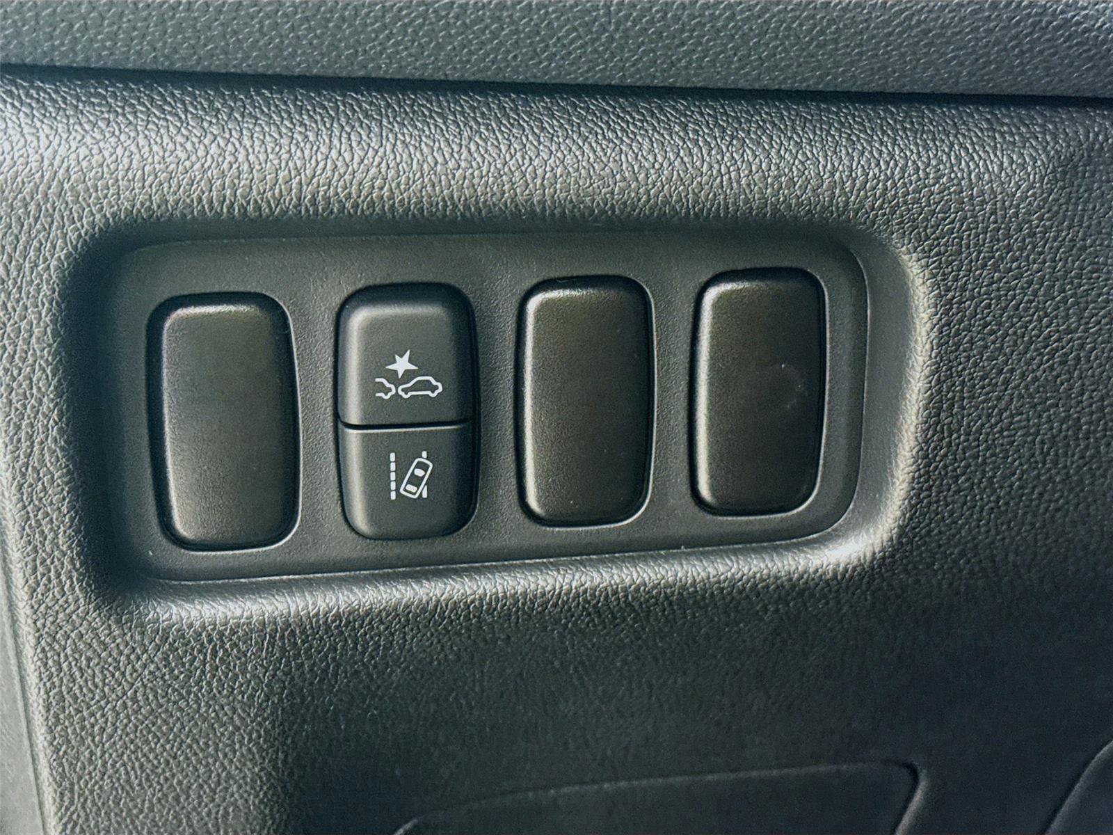 Used 2025 Mitsubishi Outlander Sport AWD image 2