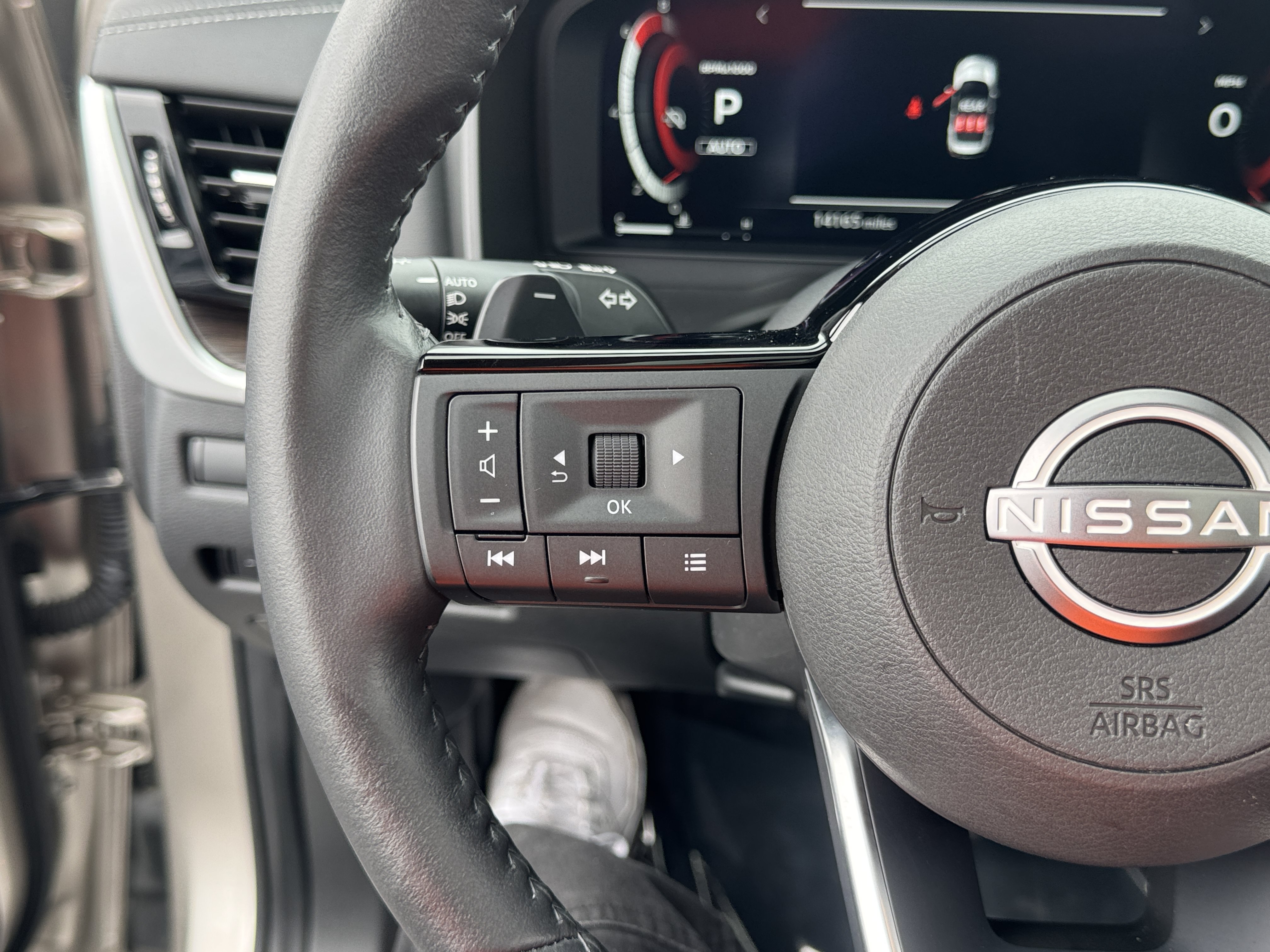 Used 2024 Nissan Rogue Platinum w/ Platinum Premium Package AWD/4WD image 21