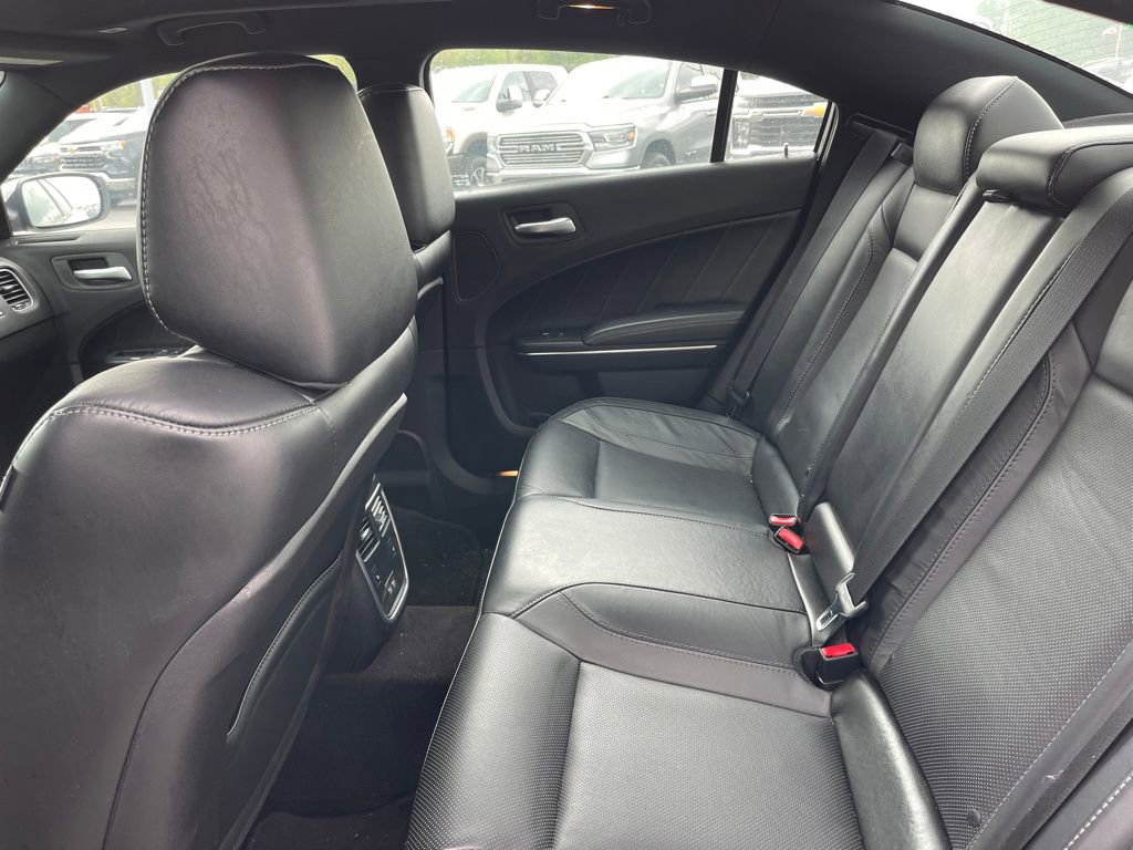 Used 2017 Dodge Charger SXT w/ AWD Plus Group image 12